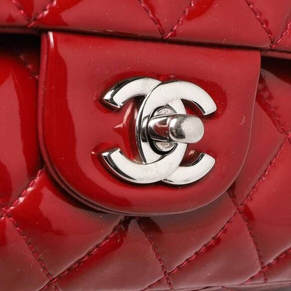 Chanel Red Quilted Patent Leather Classic Medium Double Flap Bag - Picture 6 of 9
